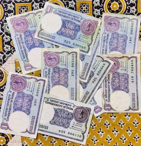 Rare Rs-“1” “1985” 10 notes.