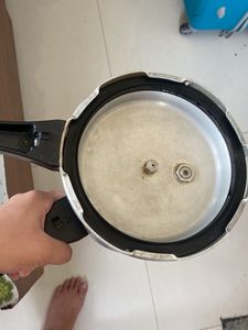 Reselling Pigeon Induction Base Pressure Cooker 3L