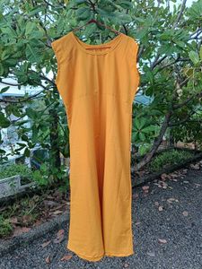 Plain Sleeveless Kurti