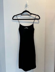 zara fitted dress in black ☻