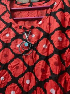 Red Kurthi