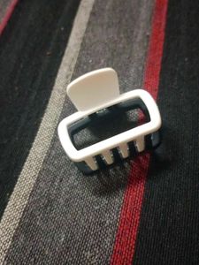 White Claw Hair Clip