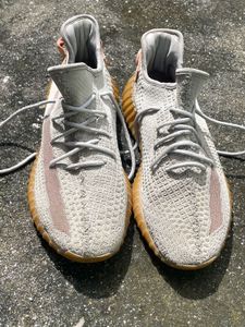 Yeezy Boost 350 V2