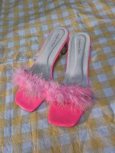 Faux Fur Pink Sneak-a-peek Heels 👠