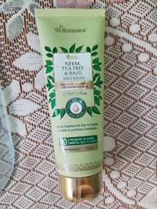 St.botanica Neem  Tea Tree And Basil Facewash
