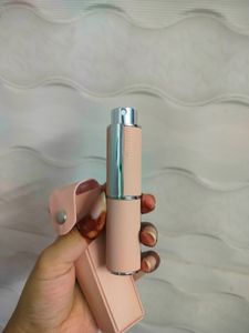 Atomiser with Cover in Keychain Style
