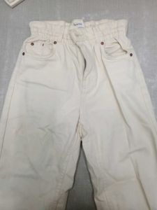 BERSHKA White Denim Jeans