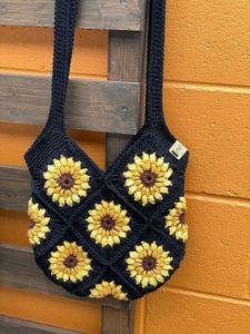 Crochet sunflower tote bag