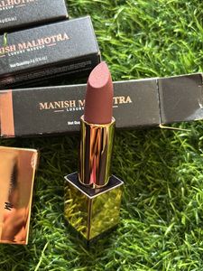 Myglamm Manish Malhotra Powder Matte Lipstick