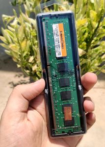 Simmtronics 2 GB DDR3 Ram 1333 Mhz(PC 10600)