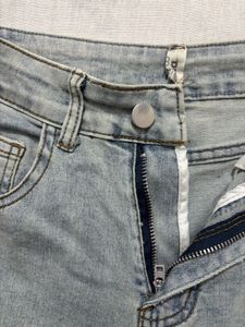 light wash  leg jeans for women