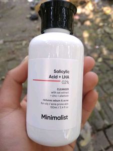 Minimalist Salicylic Acid Cleanser