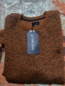 Allen solly with price tag new round shape