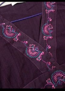 Embroidered V-Neck Long Sleeve Top