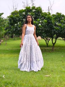 Frill Long White Skirt