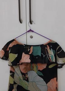 Unique designer top🖤
