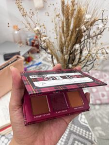 Revolution Clueless Eyeshadow Palette