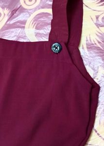 Vintage-Look Dark Red Square Strap Sleeveless