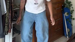 Light Wash Denim Jeans