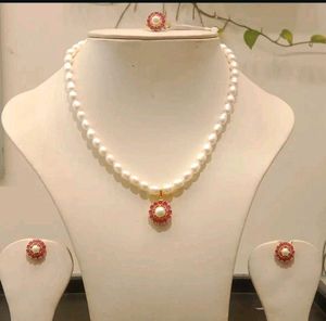 Pearl Necklace