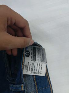 Levi&#39;s Blue Denim Jeans