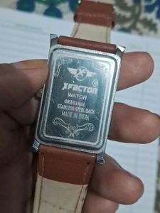 wrist watch witnout battery or cell