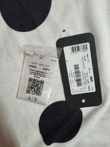 New Armani Exchange Crossbody ( Check Flaw)