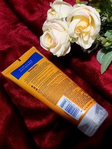 Gluta Hya Antioxidant SPF 50 PA+++ Sunscreen(175ml