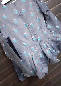 😃🥳Floral Embroidered Top🤩