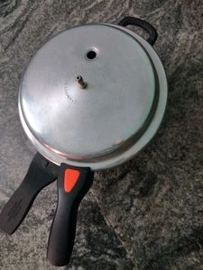 5ltr Cooker (50% off On Kitchen Combos)