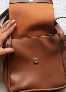 Leather Sling bag Cum Handbag