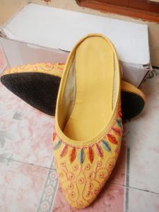 Juti For Women (Yellow)