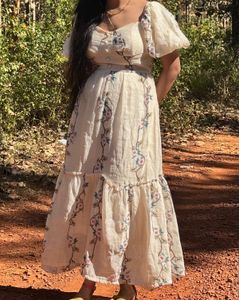 Vintage Floral Elegance 🌸