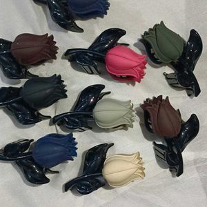 Tulip Claw Hair Clips