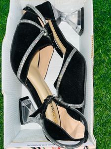 Seldorf black heels