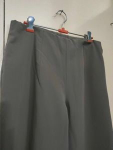 Elegant Gray Trousers