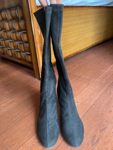 Black Velvet Cloth Boots For Every occasion