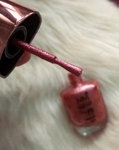 GLITTER NAILPAINT
