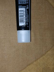 Pond&#39;s Detox Facewash