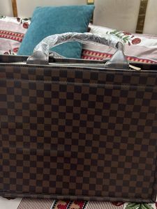 Fresh New Louis Vuitton Tote 👜 Bags