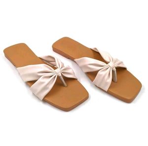 women bow Detail cream sandal 👡