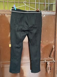 Mineral Black Printed Women Trouser