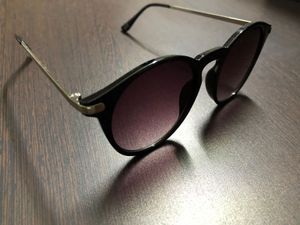 Stylish Black Round Sunglasses