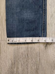 Ma2437 Levi's jeans waist 30 inches
