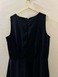 Elegant Black Maxi Dress