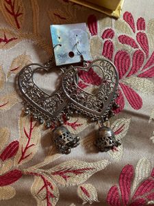 EARRING