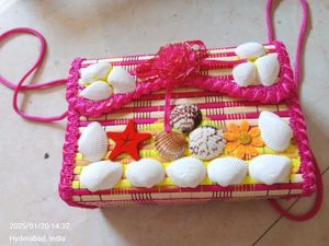 Shell Sling Bag