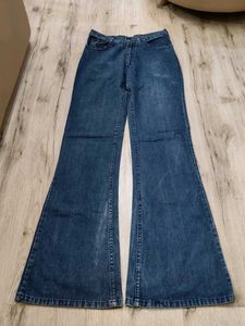 Ma2087 Sabrin bootcut jeans waist 28 inches