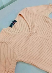 😍Pretty Peach Colour Crop Top For Girls