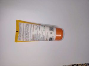VLCC ANTI TAN SKIN LIGHTENING FACE WASH